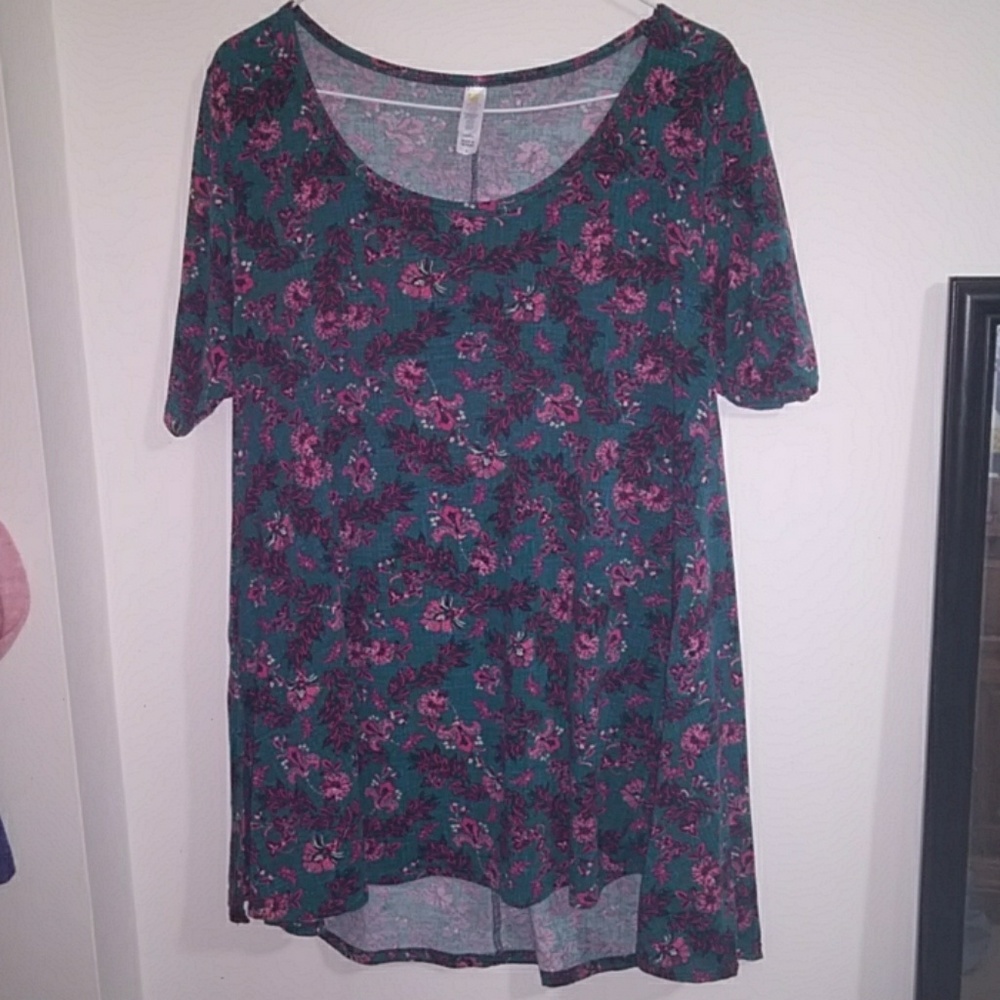 Lularoe shirt